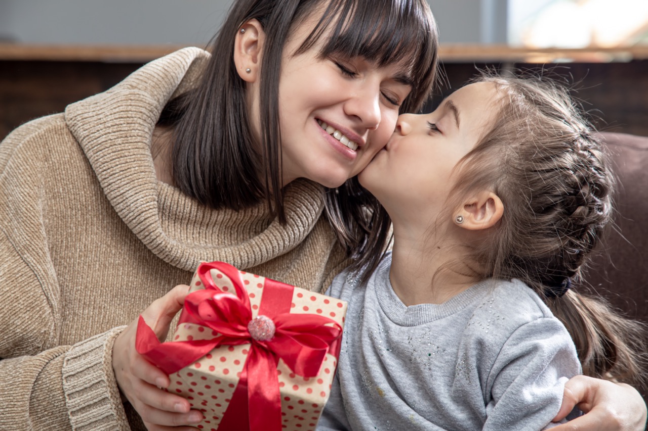 regalar zuecos a mamá